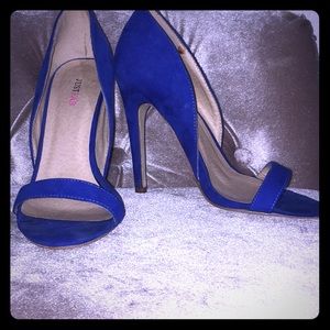⚡️ 👠 Fabulous Electric Blue Heels 👠⚡️